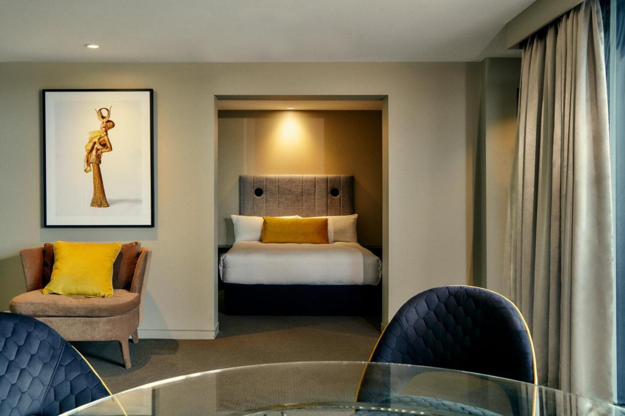 Hotel The Kinson Melbourne City Exterior foto A suite at the hotel